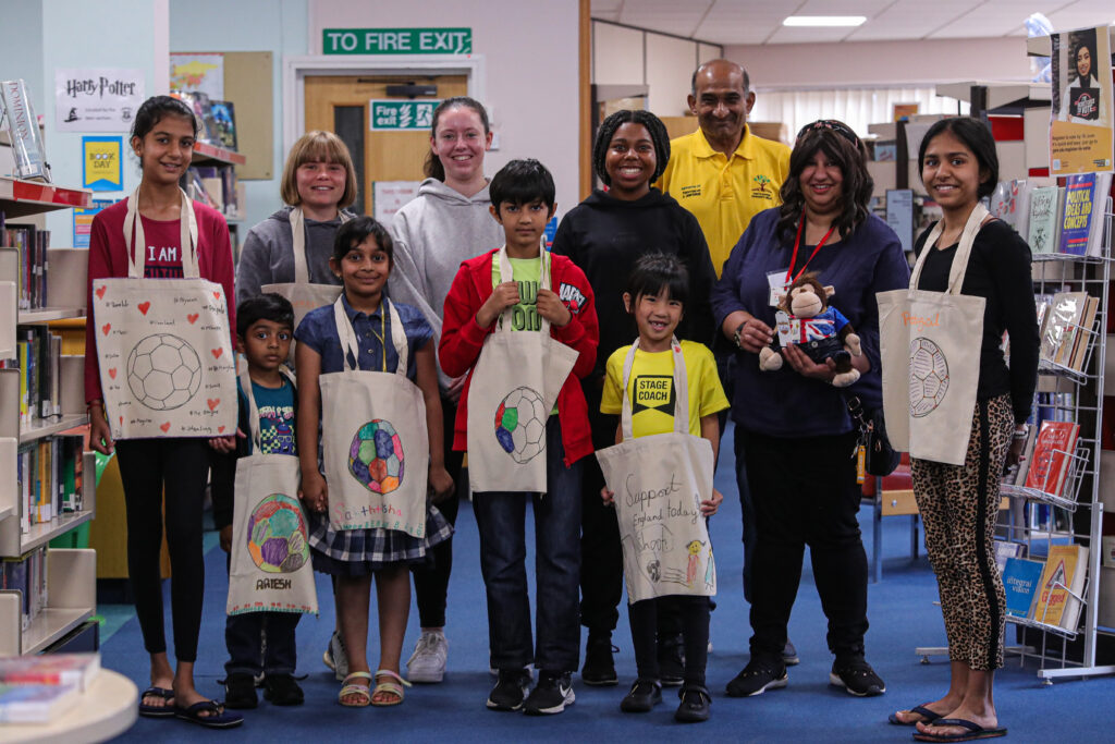 LONDON BEES HELP LAUNCH NORTH HARROW COMMUNITY LIBRARY SUMMER READING JOURNEY CAMPAIGN