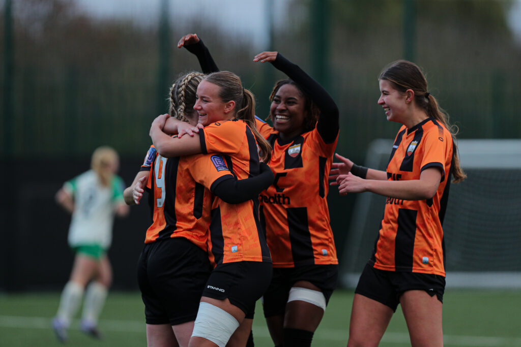 MATCH REPORT | LONDON BEES 3-1 CAMBRIDGE UNITED