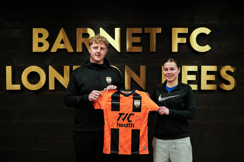 ALEX PENNY JOINS THE BEES