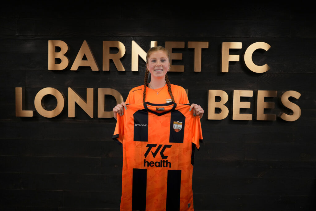 THEA BUDDEN SIGNS NEW CONTRACT WITH THE BEES