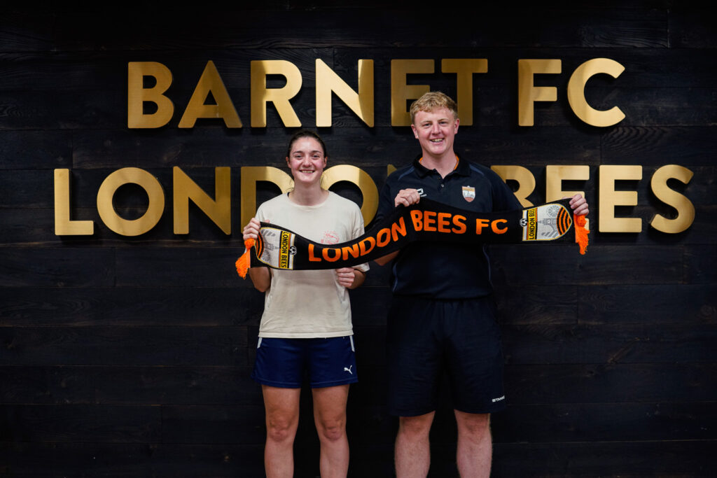MIDFIELDER ELIZABETH MULVANEY JOINS THE BEES