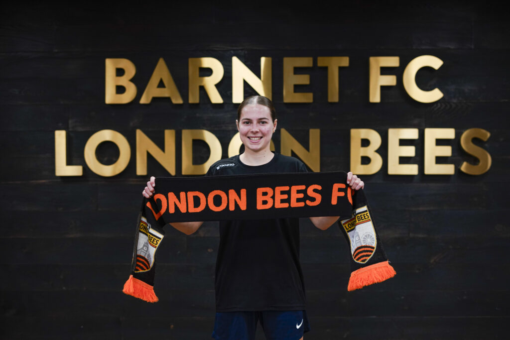 ALEX PENNY STAYS WITH THE BEES