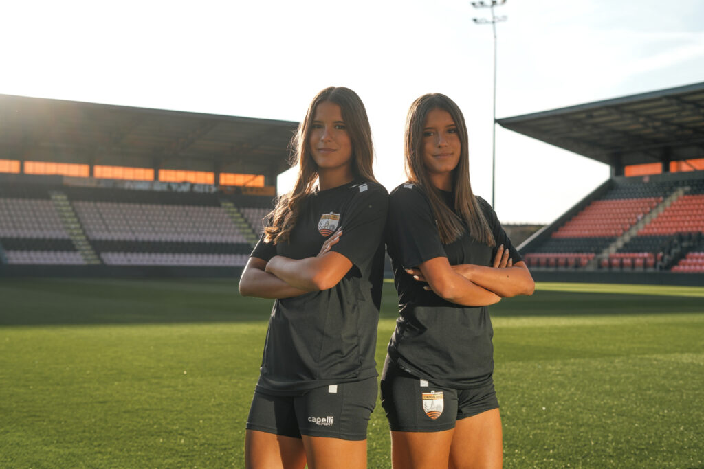 MARIA & EDUARDA ANDRADE JOIN THE BEES ON LOAN